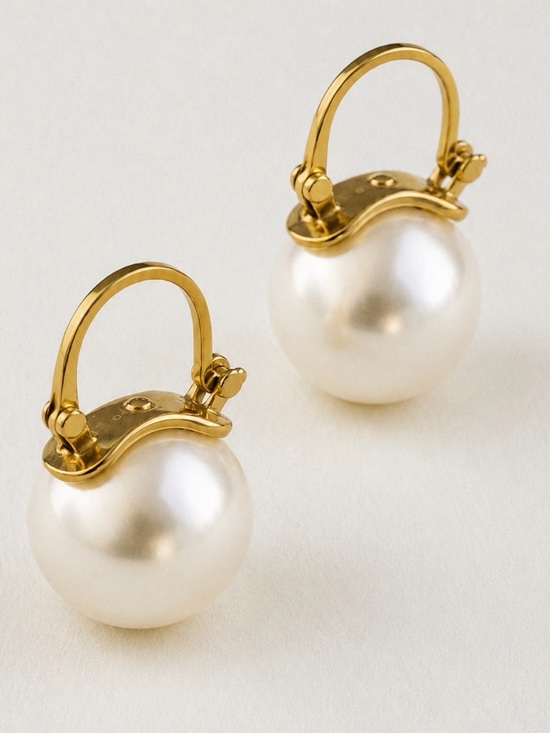 Boutique Jewelry - 18K Gold Pearl Earrings (2031)